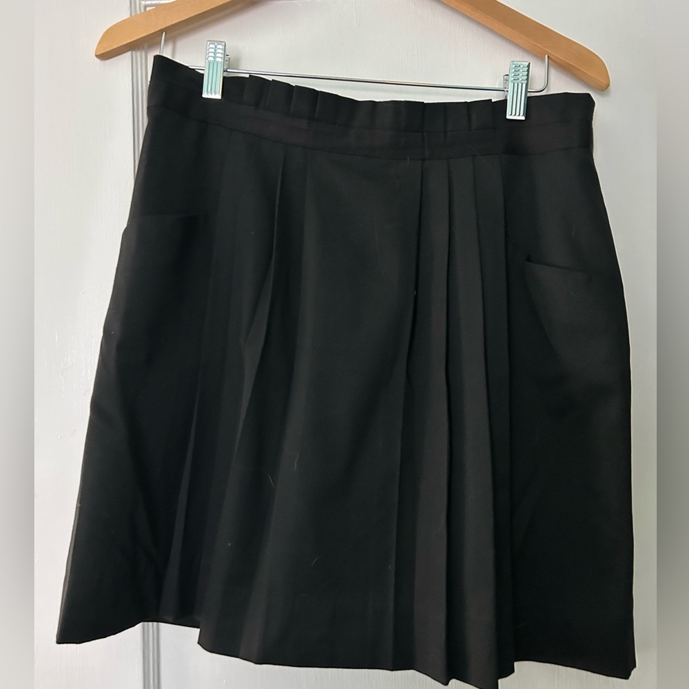 Gap Pleated Black Knee-Length Skirt Sz 6 With Pockets